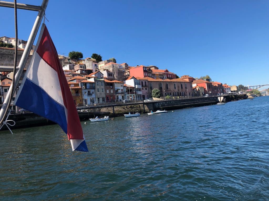 Zeilen varen wereld rond spaanse ria’s portugal spanje avontuur kinderen eiland leven aan boord vissen douro porto marina